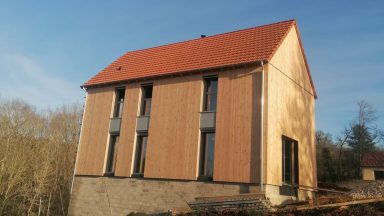 Construction en bois d'une grange en Dordogne